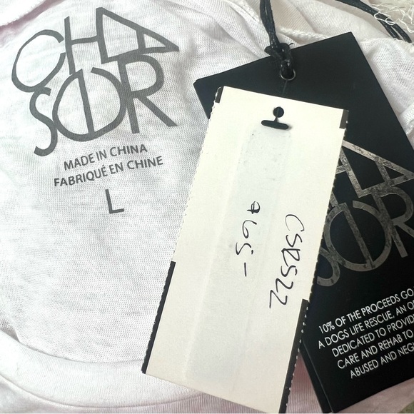 ‘Weekends. Coffee. & Dogs.’ Chaser Tee, size Large, NWT - Picture 7 of 7